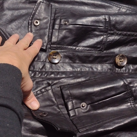Gorgeous Vintage Leather Jacket - Picture 12 of 17